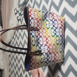 COACH REVERSIBLE CITY TOTE BAG PURSE IN RAINBOW SIGNATURE CANVAS NEW